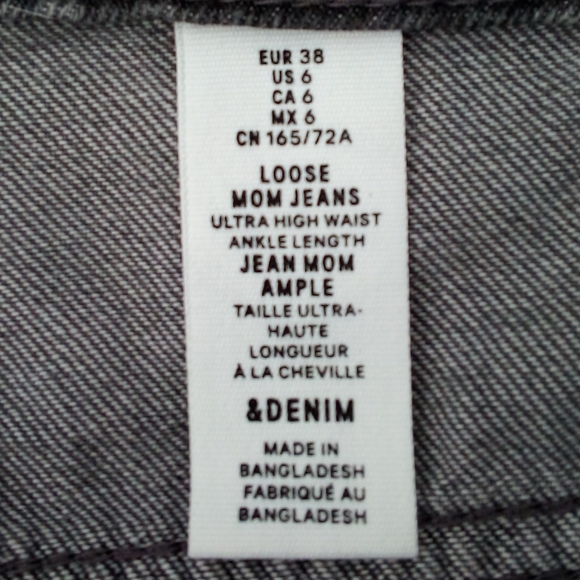 NWT H&M Ultra High Waist Ankle Length Loose Mom Jeans in Distressed Black 6 - Picture 10 of 11